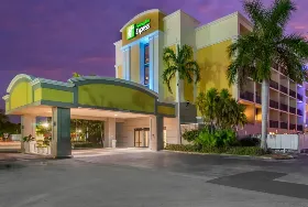 Photograph of Holiday Inn Express, Cape Coral
