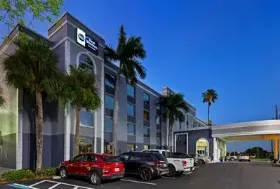 Photograph of Best Western Fort Myers Inn & Suites, Fort Myers