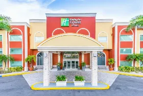 Photograph of Holiday Inn Express, Bradenton