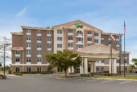 Photograph of Holiday Inn Express, Fort Myers