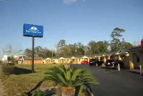 Photograph of Americas Best Value Inn, Starke
