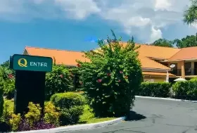 Photograph of Quality Inn, Chiefland