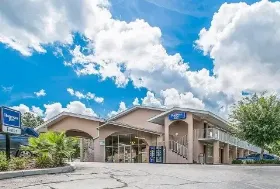 Photograph of Rodeway Inn, Gainesville