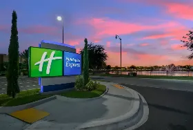 Photograph of Holiday Inn Express, Jacksonville
