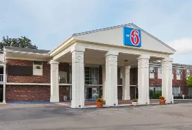 Photograph of Motel 6, Ocala
