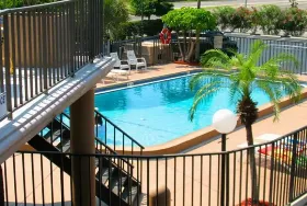 Photograph of Tarpon Shores Inn, Tarpon Springs