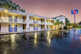 Photograph of Motel 6, Gainesville