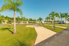 Photograph of Rainbow RV Resort, Frostproof