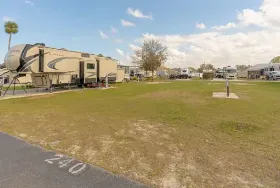 Photograph of Grand Lake RV & Golf Resort, Citra
