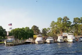 Photograph of Georgetown Marina & Lodge, Georgetown