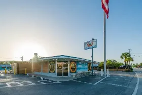 Photograph of Captain Curt's Crab & Oyster, Sarasota