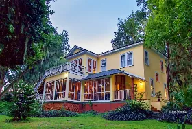 Photograph of Oakland Manor House, Oakland