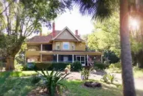 Photograph of Thurston House Bed and Breakfast, Maitland