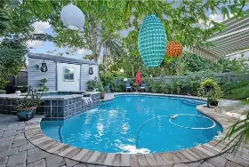 Photograph of Paradigm Travels, Miami
