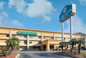 Photograph of La Quinta Inn & Suites,