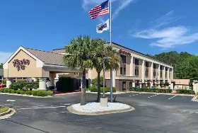 Photograph of Hampton Inn, Darien