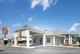 Photograph of Super 8, Port Wentworth