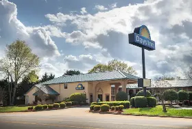 Photograph of Days Inn, Thomaston