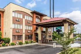 Photograph of Quality Inn, Morrow