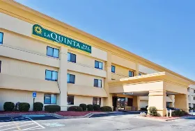 Photograph of La Quinta Inn & Suites, Columbus