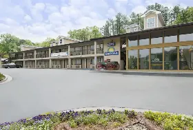 Photograph of Days Inn, Cartersville