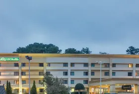 Photograph of La Quinta Inn & Suites, Roswell