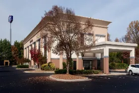 Photograph of Hampton Inn, Commerce