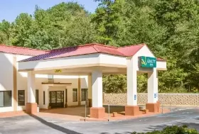 Photograph of Quality Inn, Jefferson