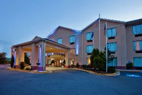 Photograph of Holiday Inn Express, Hiawassee