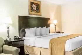 Photograph of Quality Inn, Statesboro