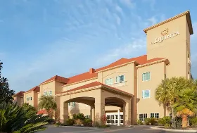 Photograph of La Quinta Inn & Suites, Hinesville