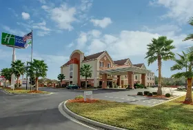 Photograph of Holiday Inn Express, Richmond Hill