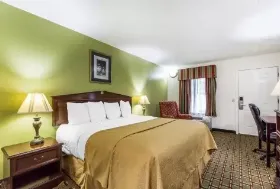 Photograph of Quality Inn, Eastman