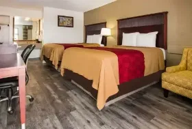 Photograph of Econo Lodge, Macon