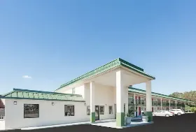 Photograph of Super 8, Ashburn