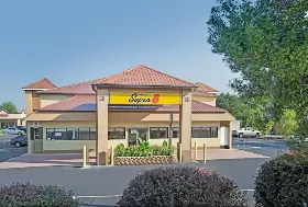 Photograph of Super 8, Suwanee