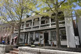 Photograph of Hall House Hotel, Dahlonega