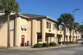 Photograph of Guest Cottage & Suites, Brunswick