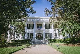 Photograph of 1842 Inn, Macon