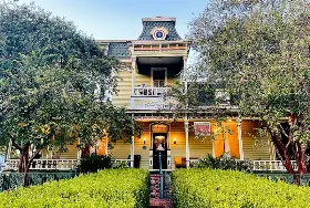 Photograph of Rothschild Pound House Inn, Columbus