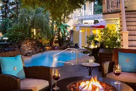 Photograph of Azalea Inn   Villas, Savannah
