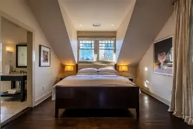 Photograph of Stonehurst Place Bed and Breakfast, Atlanta