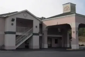Photograph of Country Hearth Inn & Suites, Augusta