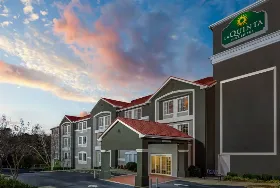 Photograph of LQ Inn Newnan, Newnan