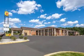 Photograph of Super 8, Covington