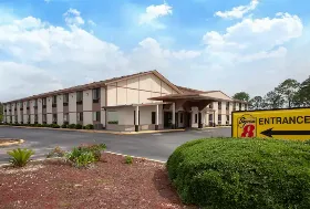 Photograph of Super 8, Waycross