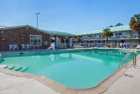 Photograph of Motel 6, Tifton