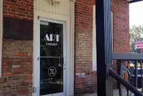 Photograph of Mac On Main Art Gallery And Studio, Thomson