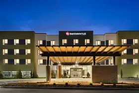 Photograph of Best Western Plus, Nampa