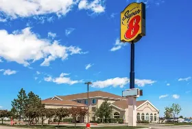 Photograph of Super 8, Heyburn